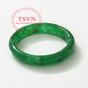 Nhẫn ngọc Jadeit