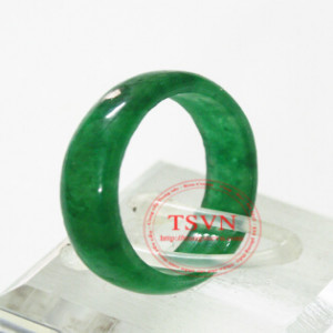 Nhẫn ngọc Jadeit