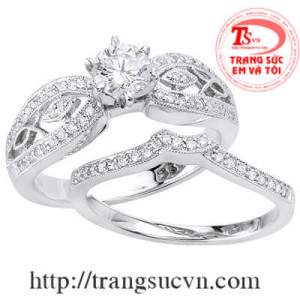 NHẪN CHẮP CÁNH TÌNH YÊU