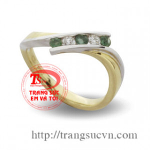 Nhẫn gắn đá quý