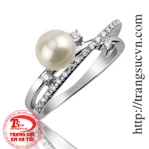 nhẫn ngọc trai và kim cương