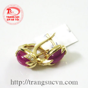 Hoa tay ruby hình giọt nước