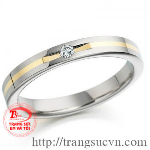 Nhẫn đính hôn gắn kim cương