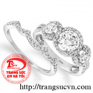 Nhẫn cưới kim cương