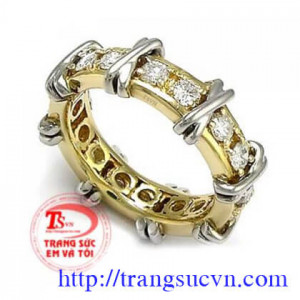 Nhẫn nam kim cương vàng tây sang trọng, nhẫn nam vàng tây, Nhẫn nam kim cương chế tác đẹp, chất lượng cao, thương hiệu Em và Tôi uy tín, chế tác theo yêu cầu.