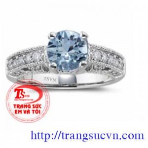 nhẫn aquamarine
