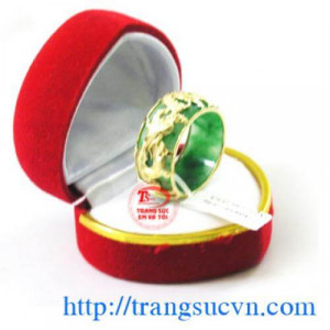 Nhẫn ngọc rồng vàng