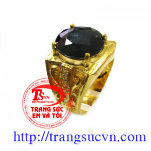 Nhẫn nam gắn đá hộ mệnh vàng ta đẹp, nhẫn nam saphire thiên nhiên, Nhẫn nam gắn đá hộ mệnh chế tác hợp thời trang, đeo hợp phong thủy, rất được phái mạnh ưa chuộng.