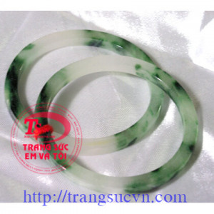 Đôi vòng ngoc vuông