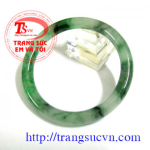 Vòng ngọc thiên nhiên