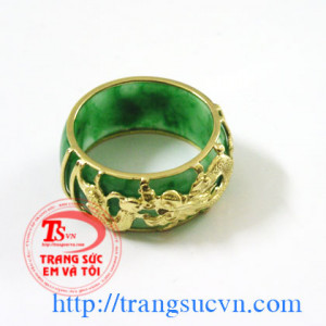 Nhẫn ngọc cẩm thạch thiên nhiên, bạn được đặt theo số tay (size) của bạn.