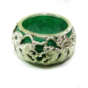 Nhẫn ngọc bọc bạc