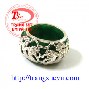 Nhẫn ngọc bọc bạc