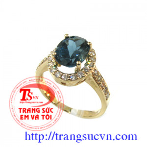 Saphire nhẫn nữ đẹp, phù hợp cho các bạn gái sử dụng trong các dịp quan trọng hoặc có thể đeo hằng ngày như một loại trang sức phong thủy.
