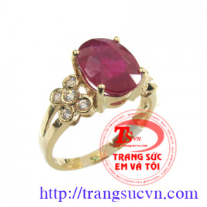 Nhẫn ruby facet nữ, Nhẫn nữ ruby thiên nhiên Nhẫn thân nhẫn được chế tác bằng vàng tây 14k (58,5%Au) Có GIẤY KIỂM ĐỊNH VÀNG kèm theo Mặt nhẫn được gắn 1 viên đá QUÝ RUBY THIÊN NHIÊN CÓ GIẤY KIỂM ĐỊNH ĐÁ QUÝ kèm theo.