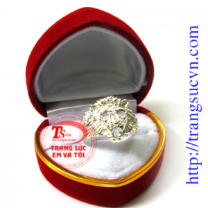 Nhẫn khỉ cười