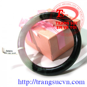 Vòng vân trắng xanh lục