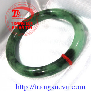 Vòng tay vân đẹp