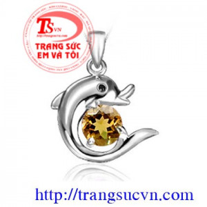 Mặt cá gắn đá các màu