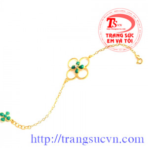 Lắc vàng gắn đá