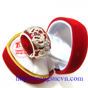 Bán Nhẫn ngọc đỏ 2 rồng,Giá Nhan ngoc do 2 rong,Bán toàn quốc Nhẫn ngọc đỏ 2 rồng Giá Rẻ.Chất liệu: Ngọc,Bạc.Mà