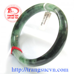 Lắc Ngọc Jadeite sơn thủy, vân xanh lý