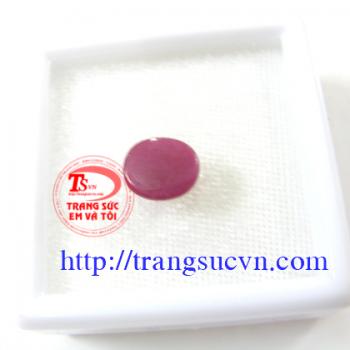 Viên Ruby thiên nhiên nhỏ xinh