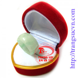 Bán Nhẫn Đá Jadeite thích hợp với người mệnh Mộc, Hỏa
