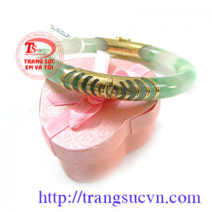 Các kiểu bọc vàng cho vòng ngọc