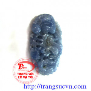Saphia thiên nhiên chạm Rồng loại đẹp