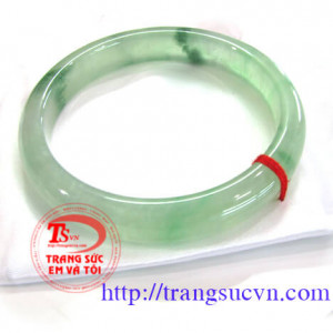 Vòng  Phỉ Thúy Trong đẹp