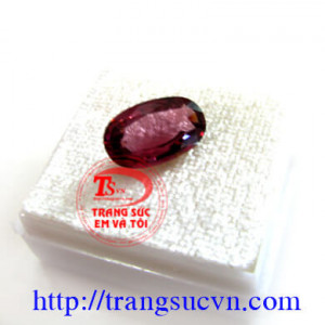Viên Spinel tím hồng đẹp tuyệt