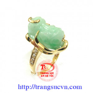 Dân gian từ lâu đã truyền miệng tỳ hưu là một loài linh vật có tác dụng chiêu tài lộc, giữ của cải để tiền bạc không bị mất