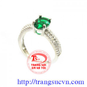 Nhẫn đá màu xanh