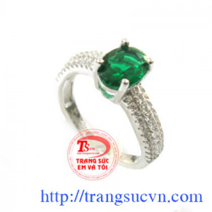 Đá lục nhạt bac 925 hàng Hong Kong