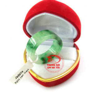 Chiếc nhẫn ngón cái