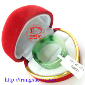 Chiếc nhẫn ngón cái