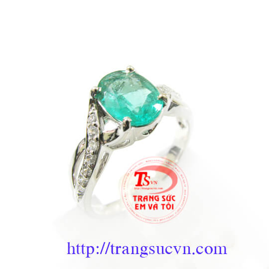 Nhẫn vàng trắng Emerald