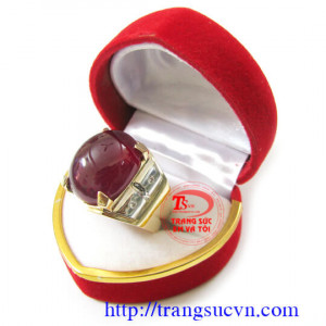Ruby nhẫn vàng tây