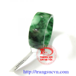 Jadeite-Ngọc cẩm thach,Nhẫn