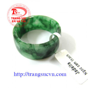 Jadeite-Ngọc cẩm thach,Nhẫn