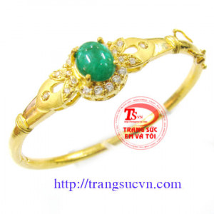 Emerald vòng vàng,Giá Emerald vong vang Có giấy kiểm định® Emerald vòng vàng bán toàn quốc Trangsucvn.com -Website chuyên Trang sức Nam Nữ. Vàng bạc, quý, ngọc. Có quý và vàng. Đặt hàng tại Sức Em Và Tôi theo yêu cầu