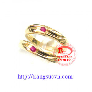 Bán Nhẫn cưới mệnh hỏa,Giá Nhan cuoi menh hoa Có giấy kiểm định® Nhẫn cưới mệnh hỏa bán toàn quốc Trangsucvn.com -Website chuyên Trang sức Nam Nữ. Vàng bạc, quý, ngọc. Có quý và vàng. Đặt hàng tại Sức Em Và Tôi theo yêu cầu