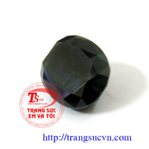 Bán Saphire đen đẹp,Giá Saphire đen đẹp Saphire đen đẹp bán toàn quốc Trangsucvn.com -Website chuyên Trang sức Nam Nữ. Vàng bạc, quý, ngọc. Có quý và vàng. Đặt hàng tại Sức Em Và Tôi theo yêu cầu