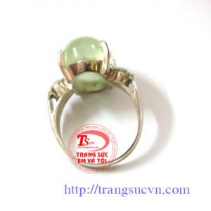nhẫn đá màu xanh Prenit thiên nhiên