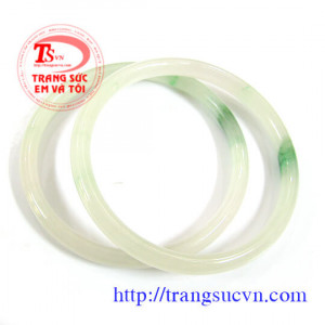 Bán Đôi lắc ngọc phỉ thúy nữ,Giá Doi lac ngoc phi thuy nu Có giấy kiểm định® Đôi lắc ngọc phỉ thúy nữ bán toàn quốc Trangsucvn.com -Website chuyên Trang sức Nam Nữ. Vàng bạc, quý, ngọc. Có quý và vàng. Đặt hàng tại Sức Em Và Tôi theo yêu cầu