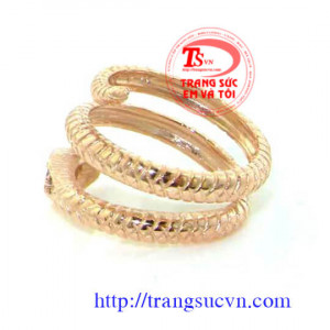 Vòng tay vàng rắn