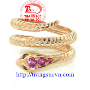 Vòng tay vàng rắn