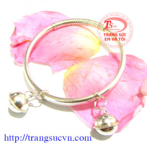 Lắc tay trẻ em sơ sinh