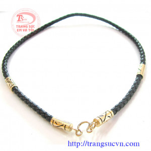 Sản phẩm dây da bọc vàng được đặt hàng theo yêu cầu. như- kích cỡ dây- chiều dài dây- 4 đốt - 6 đốt - 8 đốt. thay kiểu bọc rồng